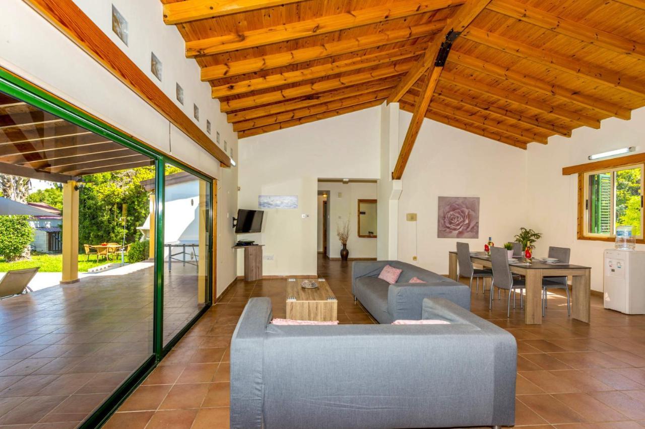 Villa Rosie By Villa Plus Polis Exteriér fotografie